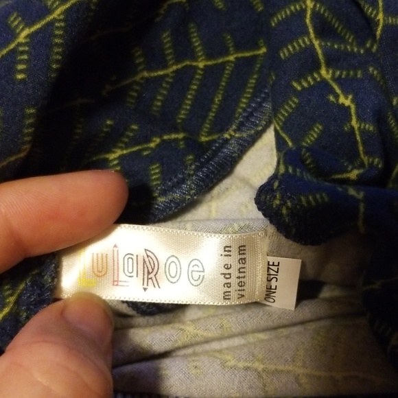 New LuLaRoe blue leggings with leaves OS - Picture 3 of 3
